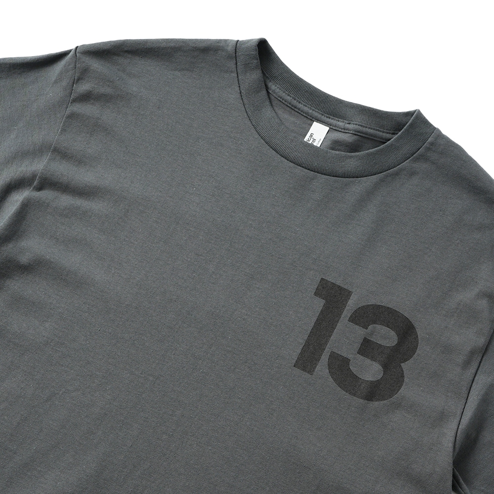 HIGH! STANDARD ハイ!スタンダード HIGH STANDARD 13 STANDARD STATION ショートスリーブ Tシャツ 1015259 CHARCOAL