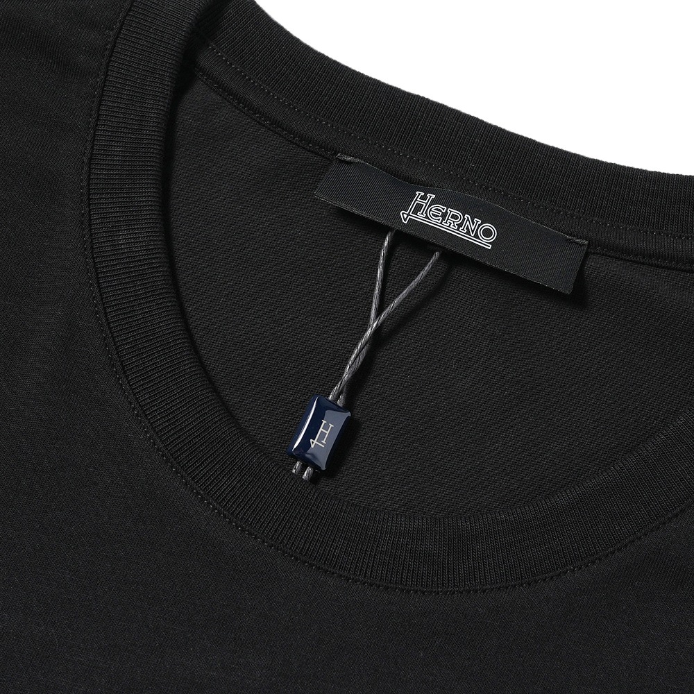 HERNO ヘルノ ライトベーシックジャージ エンボスロゴ ショートスリーブ Tシャツ JG000210U-52066 BLACK