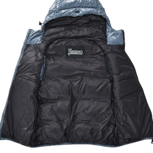 HERNO ヘルノ グロッシーコーティング フーデッドダウンベスト