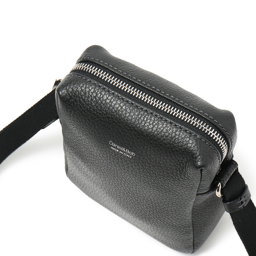 Daniel&Bob ダニエル&ボブ DADO-13 ALCE ダド アルチェ ミニショルダーバッグ BLACK