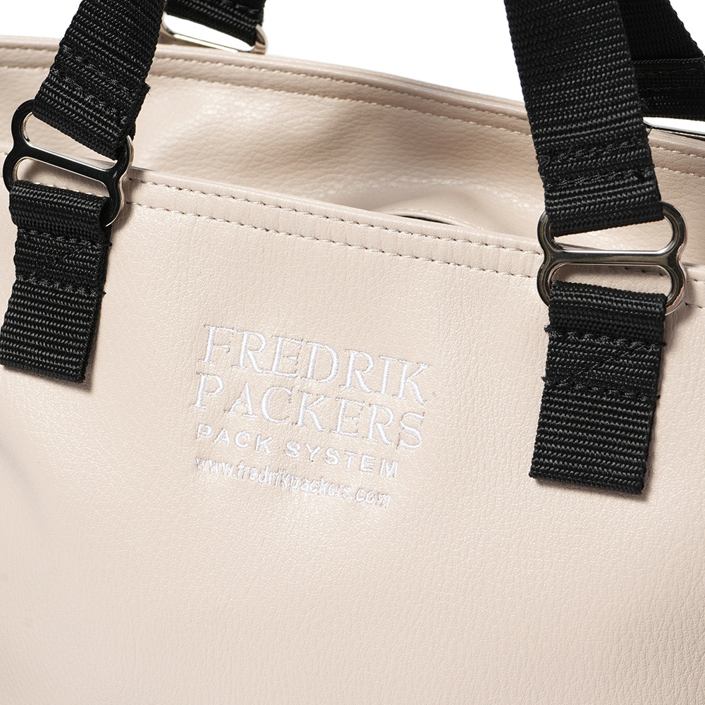 FREDRIK PACKERS フレドリックパッカーズ FAM TOTE ECO LEATHER WIDE ファムトート エコレザー ワイド GREIGE