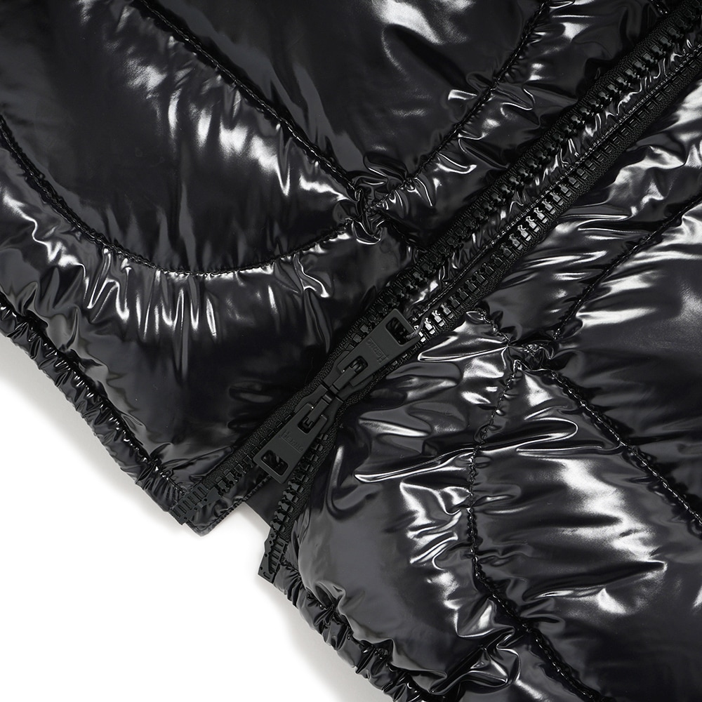 HERNO ヘルノ グロッシーコーティング フーデッドダウンベスト