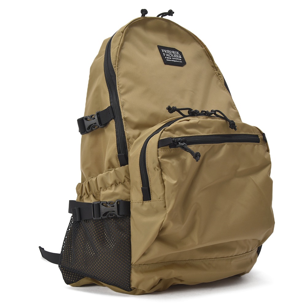 FREDRIK PACKERS フレドリックパッカーズ 210D DAY PACK TIPI デイパック KHAKI