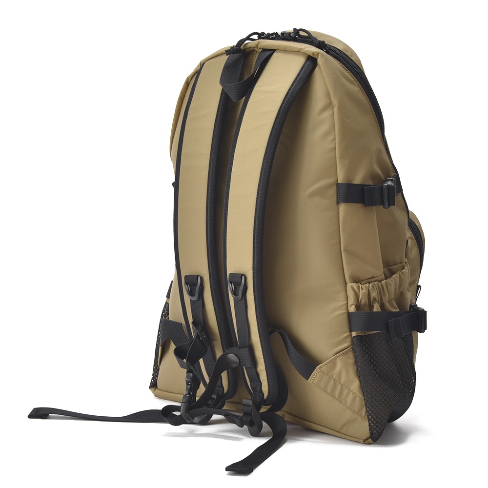FREDRIK PACKERS フレドリックパッカーズ 210D DAY PACK TIPI デイパック KHAKI
