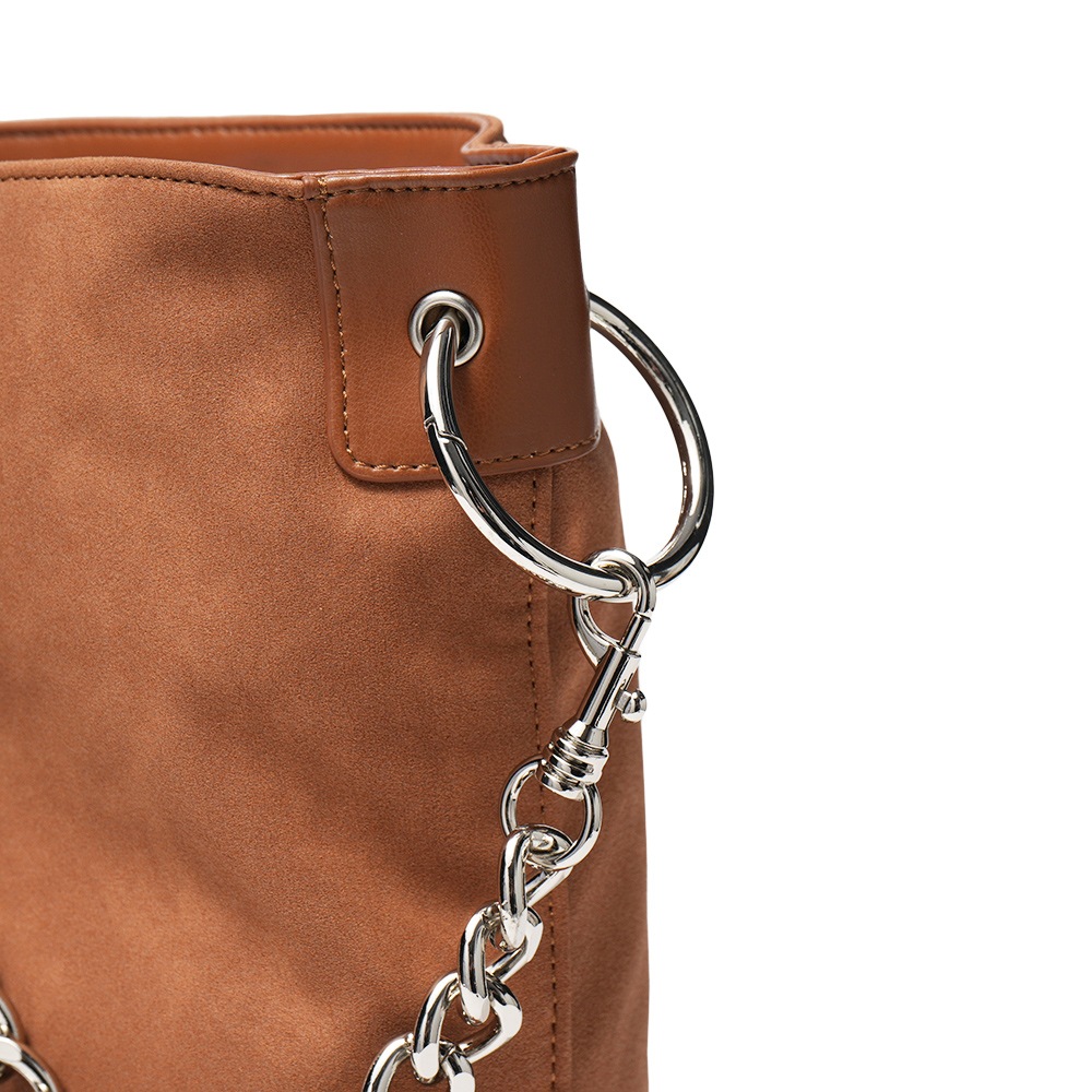 &MyuQ アンドミューク LOTI ヴィーガンレザー チェーンバッグ CAMEL BROWN