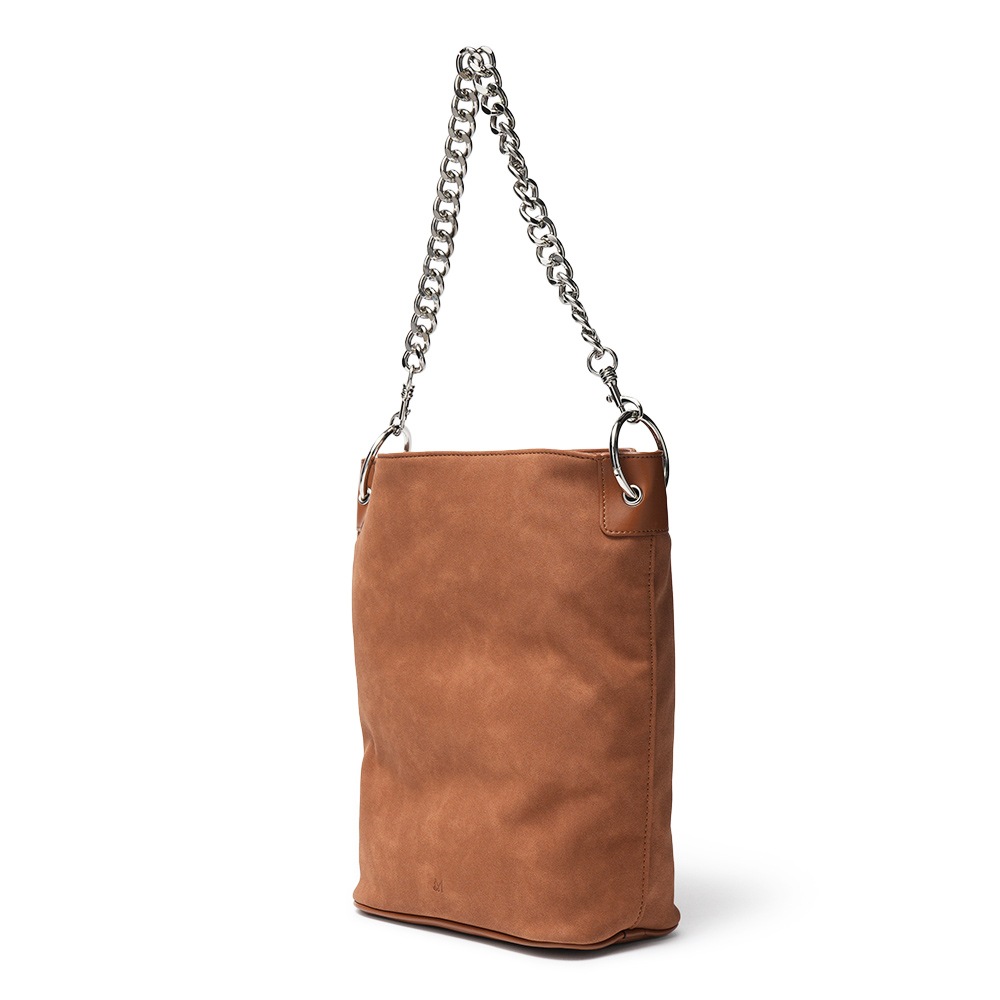 &MyuQ アンドミューク LOTI ヴィーガンレザー チェーンバッグ CAMEL BROWN