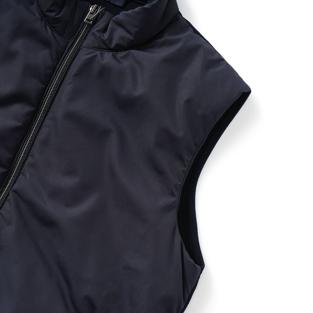 HERNO ヘルノ ポリエステル・コットンピケニット 中綿 ジップアップベスト MC000165U-72056 NAVY