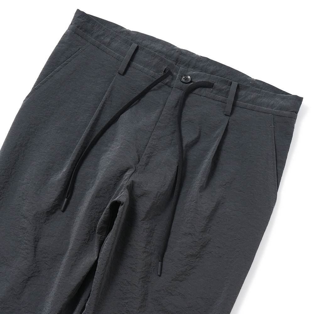 junhashimoto ジュンハシモト ULTRA LIGHT TUCK PANTS ウルトラライトタックパンツ 1072610056 CHARCOAL