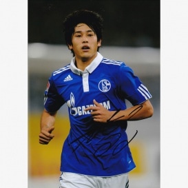 ブンデスリーガのサッカー直筆サイン入りフォトを販売 - THE DUGOUT