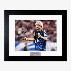 額装済みサッカーサイン入りフォトを販売 - THE DUGOUT