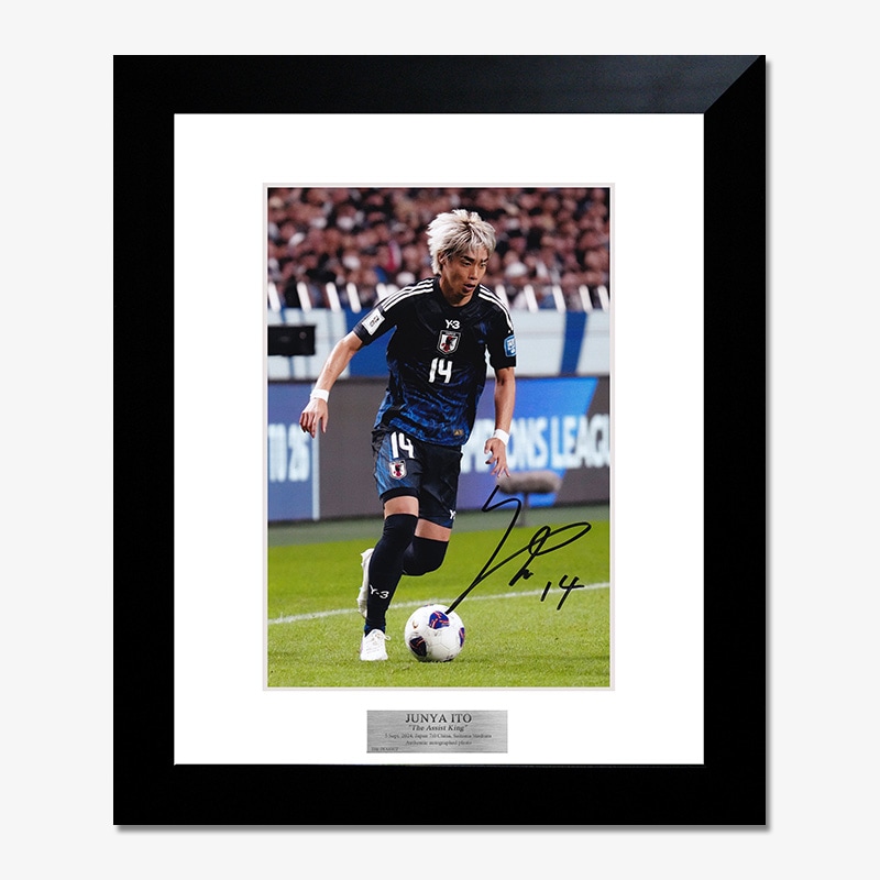 サッカー日本代表 伊東純也 直筆サイン入り写真 ワールドカップ Amazon.co.jp: サッカー日本代表 伊東純也 直筆サイン入り写真