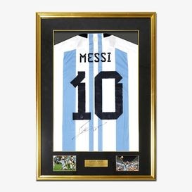 メッシ直筆サイン入りアルゼンチン代表2022ホームユニフォーム特製