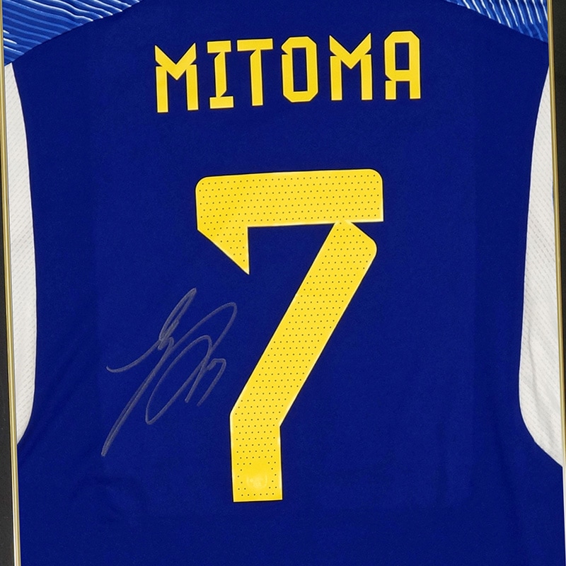 別サイト出品中　THE DUGOUT 三笘薫サイン入りユニフォーム 三笘薫 直筆サイン入りブライトン24/25ホームユニフォーム | THE DUGOUT