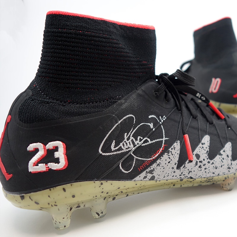 ネイマール 直筆サイン入り】ネイマール直筆サイン入り17/18スパイク