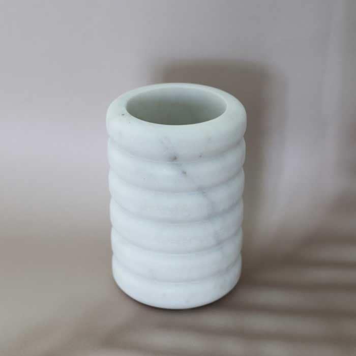 Pucker Marble Vase -White-