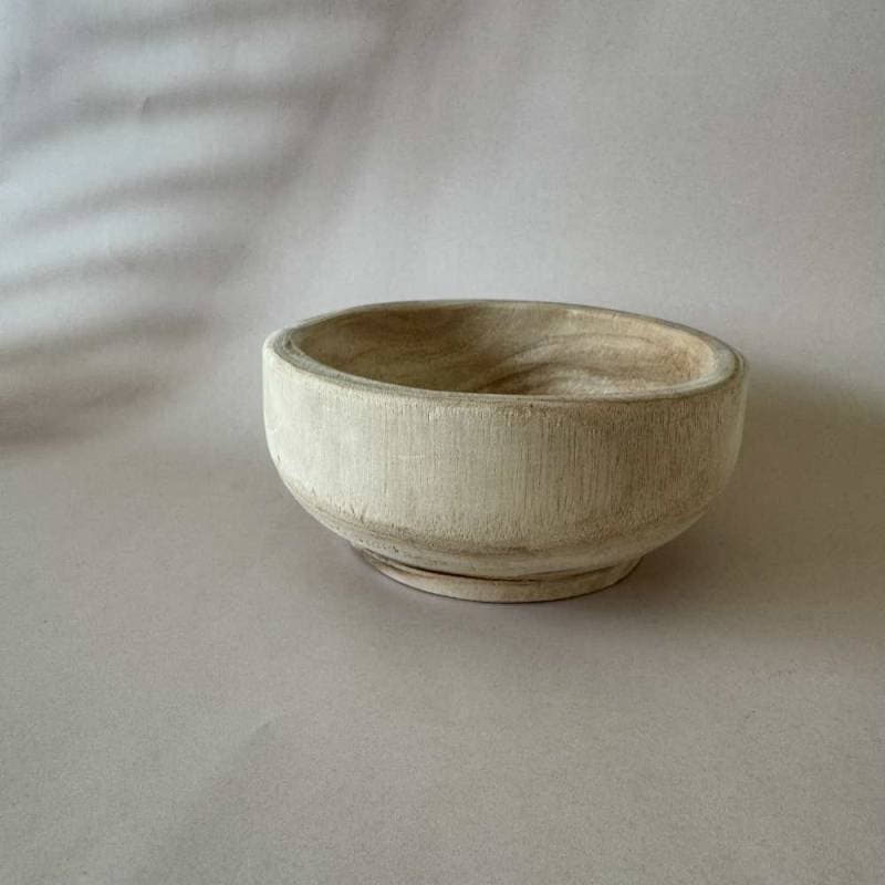 Stoneware pedestal serving dish (white)