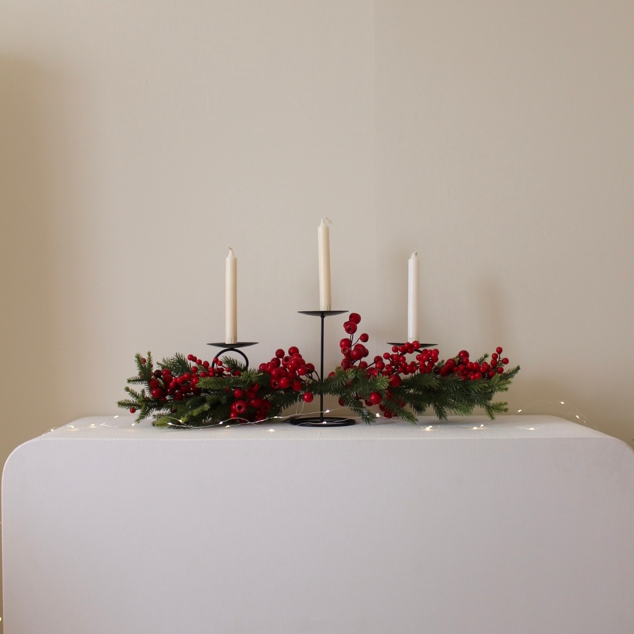 Candle Holder Berry & Needles (Red)