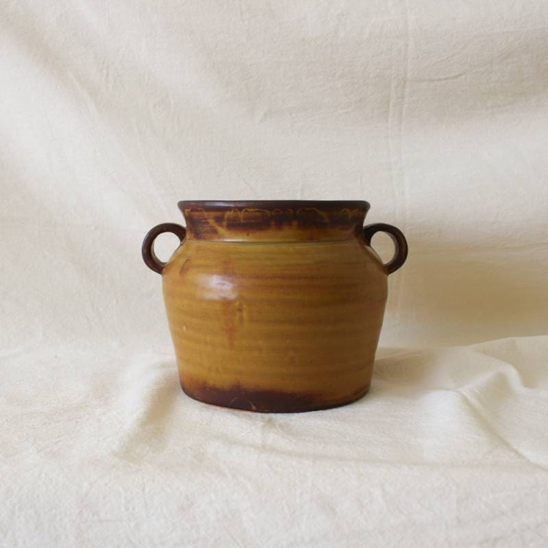 Stoneware flower pot