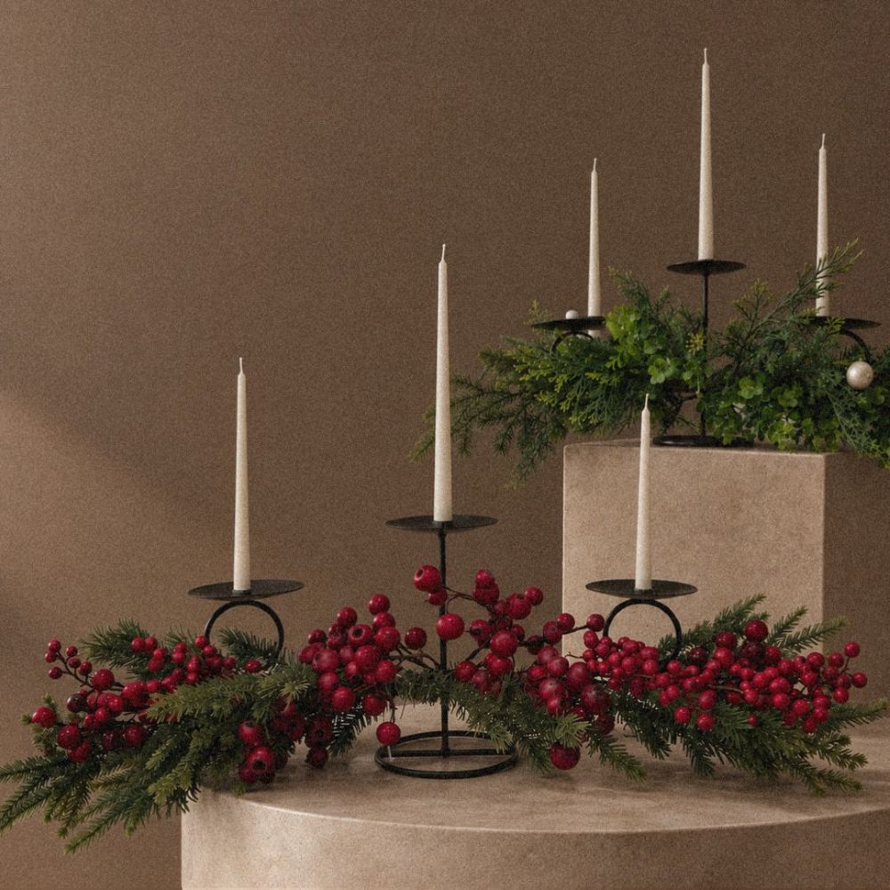 Candle Holder Berry & Needles