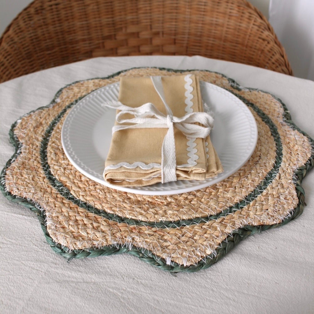 Sonny Husk Placemat (Emerald)