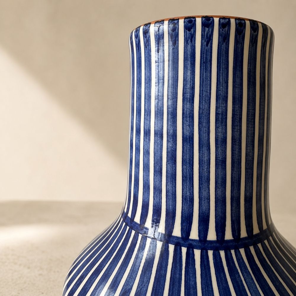Garafe Vase