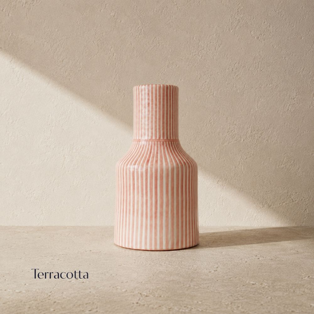 Garafe Vase