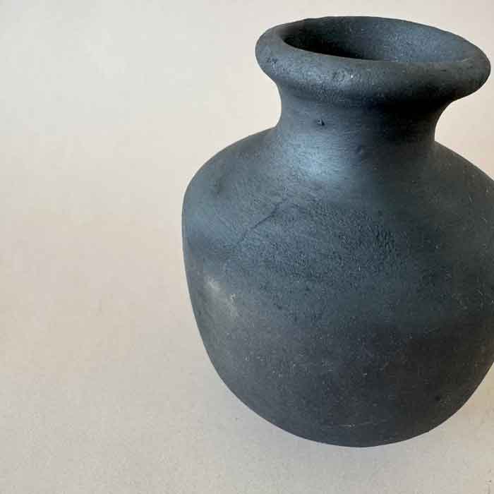 デンマーク直輸入ブラック花瓶 ｜ 陶器製 テラコッタ 小さめ花瓶