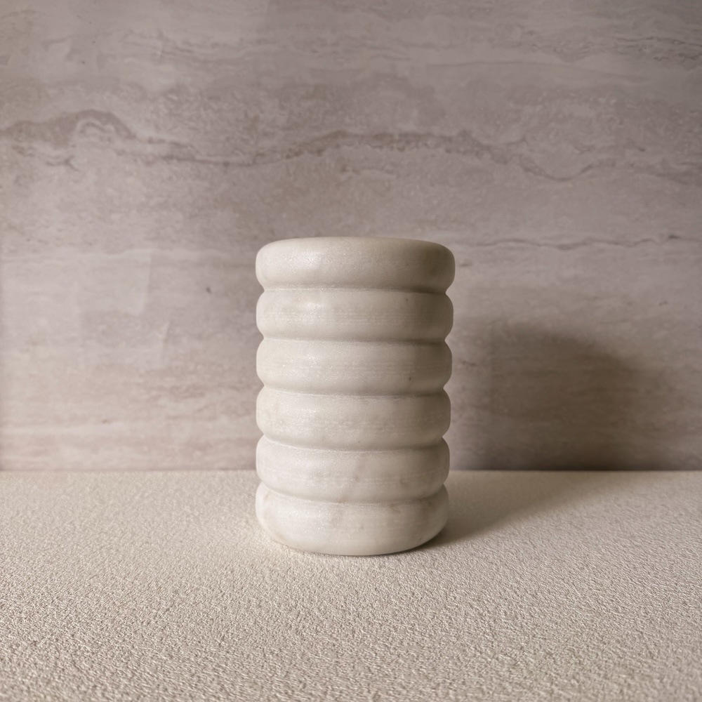 Pucker Marble Vase -White-