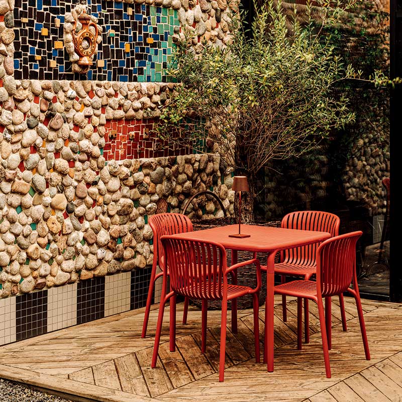 �֥�͡��ơ��֥� & ����������å�  / BRENE Table & Chair - RED��  ��FERNE�ۥե���͡������ȥɥ��ȶ�