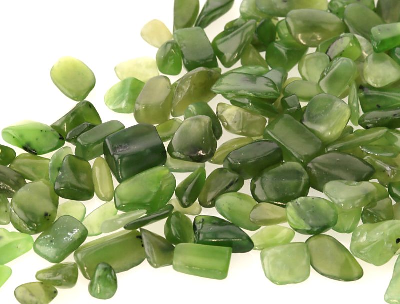 ロシア産翡翠（ひすい） さざれチップ 100g 【浄化・エネルギー