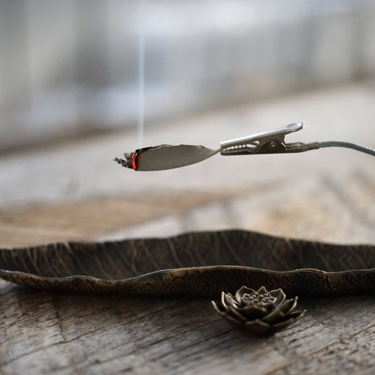 ホワイトセージ リーフバーナー＆コーン型お香立てのセット【ホワイト