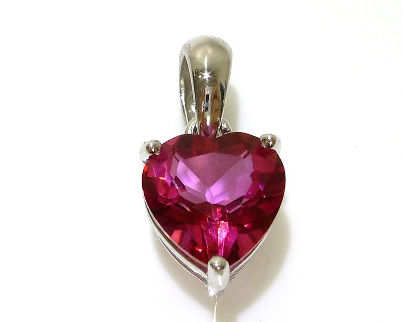 ハートモルダとピンクトパーズ