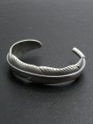 ����ѥ������֥����� Large Feather Bangle - Silver