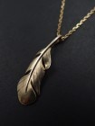 ����ѥ������֥����� Old Feather Pendant Small - K10 Yellow Gold