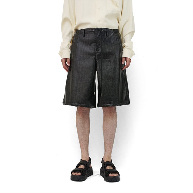 Name. �͡���  CROC EMBOSSED WIDE HALF PANTS