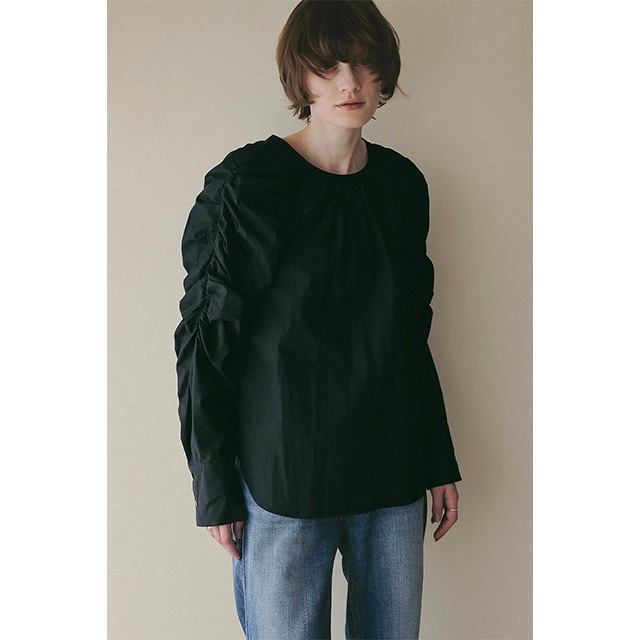 MANOF / ޥΥ MUTTON SLEEVE BLOUSE