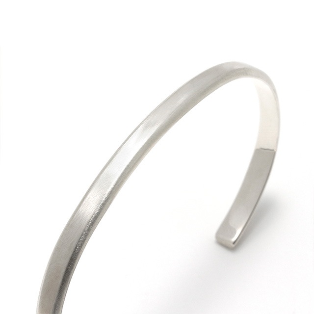 ����ѥ������֥����� Horseshoe Charm Bangle Silver K18YG