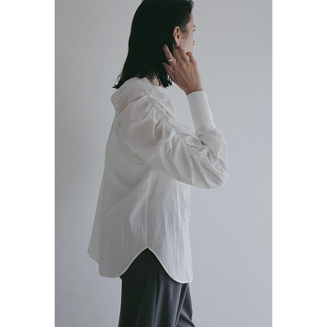 MANOF / ޥΥ MUTTON SLEEVE BLOUSE