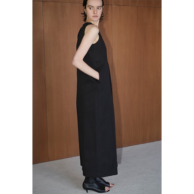 【新品】クラネ/CLANE BACK SLASH COCOON ONEPIECE CLANE（クラネ）の「BACK SLASH COCOON ONEPIECE（ワンピース