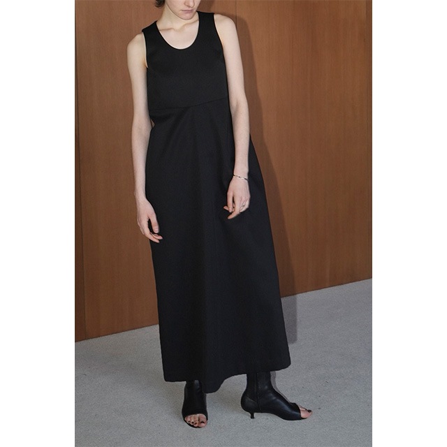 【新品】クラネ/CLANE BACK SLASH COCOON ONEPIECE CLANE（クラネ）の「BACK SLASH COCOON ONEPIECE（ワンピース