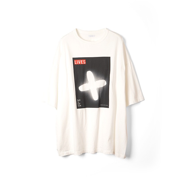 Name. / SILKETE COTTON PHOTO PRINT TEE "LIVES"