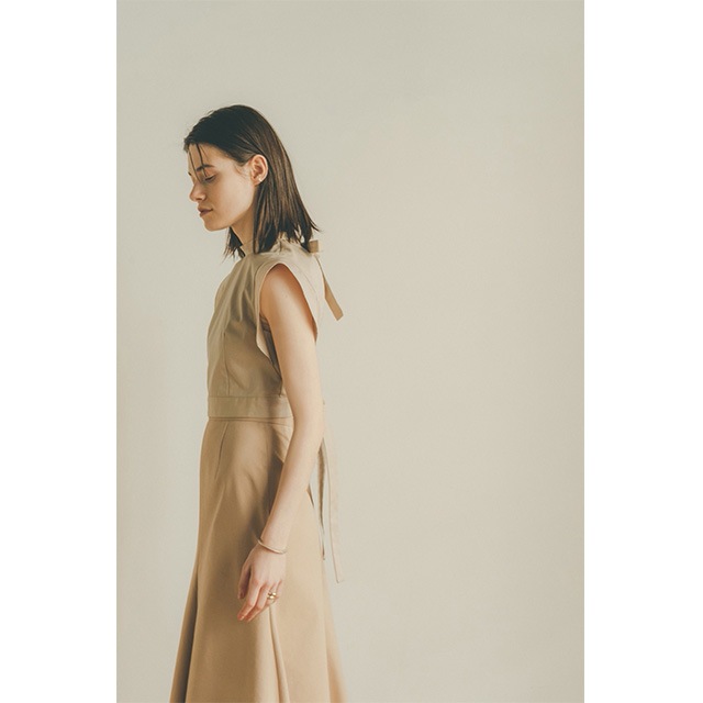 CLANE / ����� BACK OPEN MINI TOPS