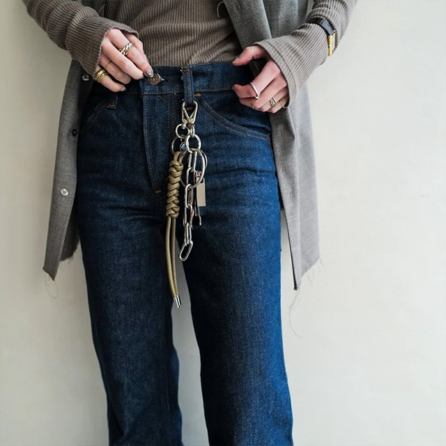 ITTI ���å� / CRISTY SNAKE KNOT CHARM / STCOW