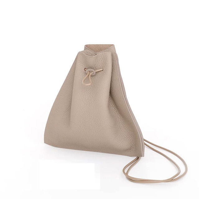 ITTI å / HERRIE KINCHAKU POUCH - PM / DIPLO SKY