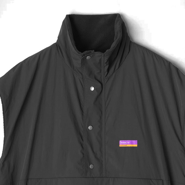 Name. / REVERSIBLE NYLON VEST