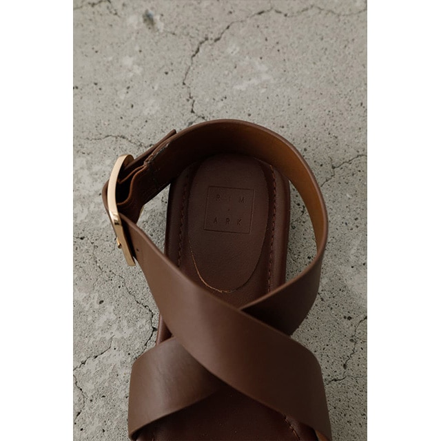 RIM.ARK / ��ॢ���� Cross strap leather sandal