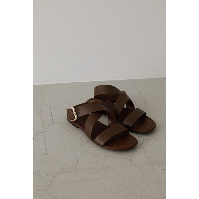 RIM.ARK / ��ॢ���� Cross strap leather sandal
