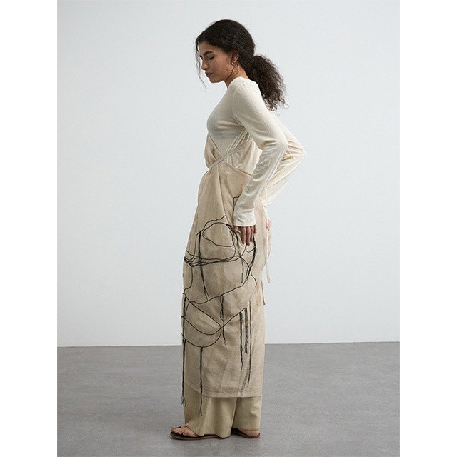 CREDONA / ɥ SKETCH EMBROIDERY MESH SKIRT