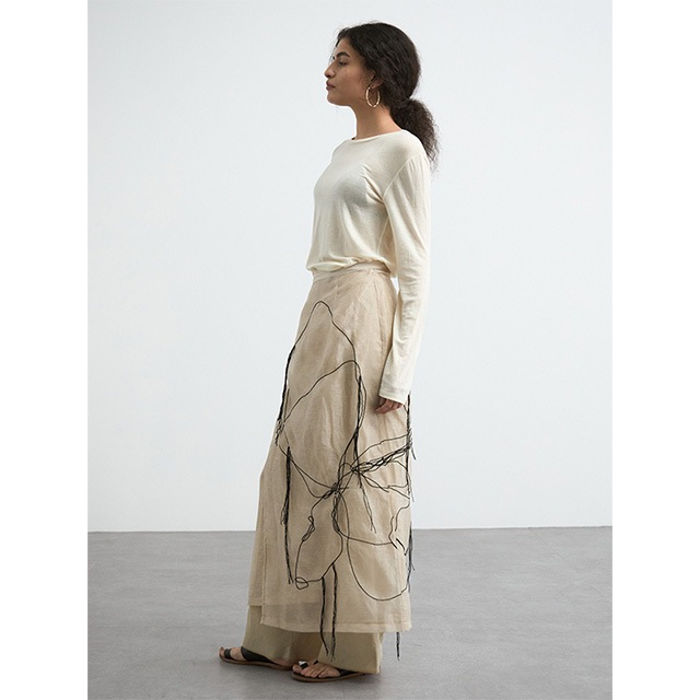 CREDONA / ɥ SKETCH EMBROIDERY MESH SKIRT