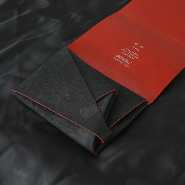 【美品】所作　shosa　牛革×和紙　三つ折り財布　赤提灯に誘われて。　　黒×赤 赤提灯に誘われて。 ショートウォレット2.0 | 所作 Shosa